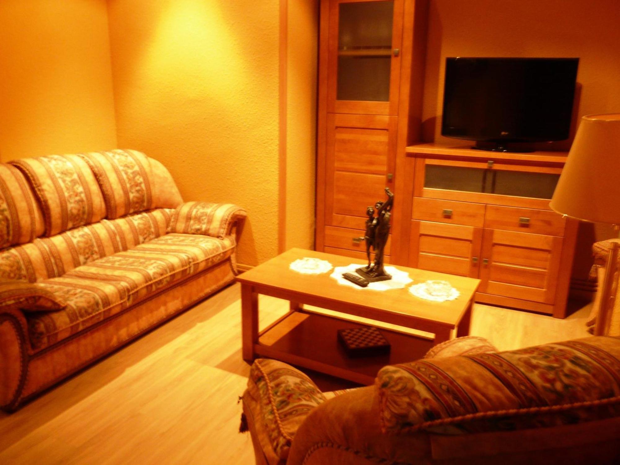 Apartamento Turistico Guara Casa Castro Barbastro Luaran gambar