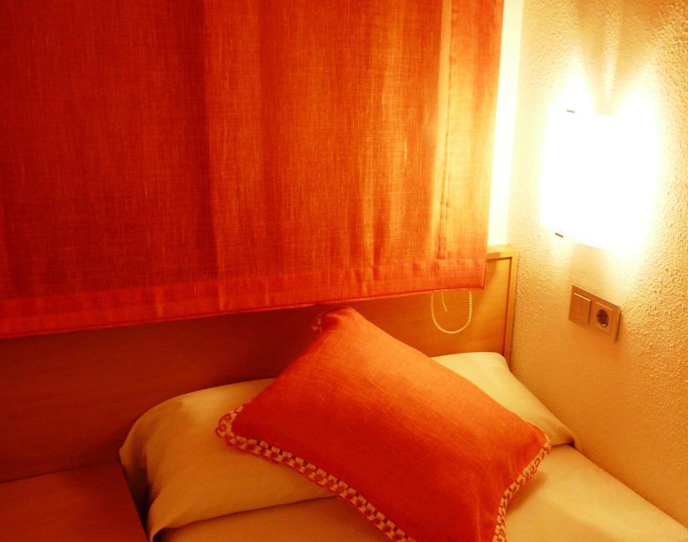 Apartamento Turistico Guara Casa Castro Barbastro Bilik gambar